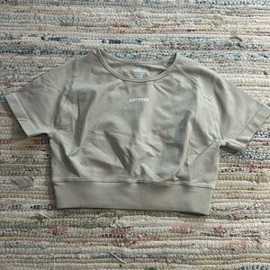 *BRAND NEW* DFYNE impact crop top